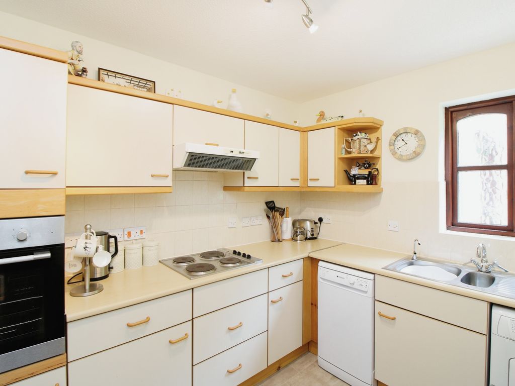 2 bed flat for sale in Spring Meadow, New Road, Midhurst, West Sussex GU29, £230,000