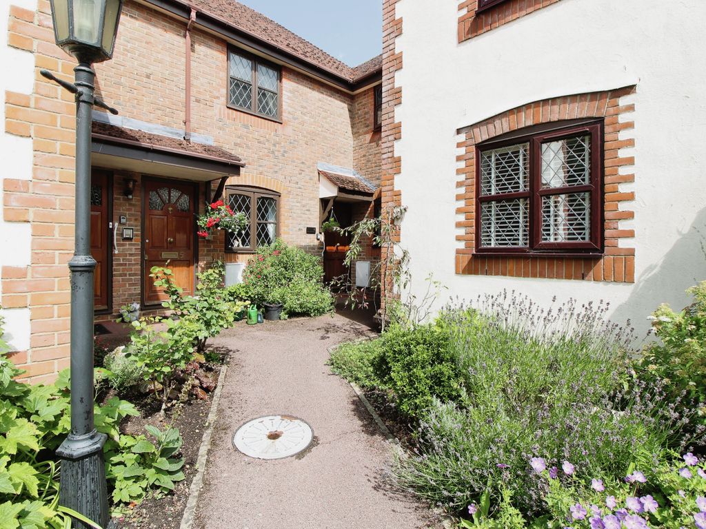 2 bed flat for sale in Spring Meadow, New Road, Midhurst, West Sussex GU29, £230,000