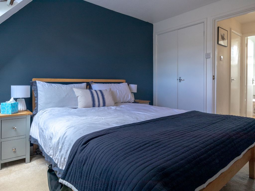 1 bed maisonette for sale in John Wiskar Drive, Cranleigh, Surrey GU6, £215,000