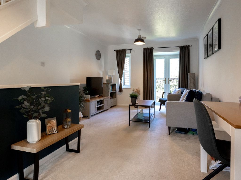 1 bed maisonette for sale in John Wiskar Drive, Cranleigh, Surrey GU6, £215,000