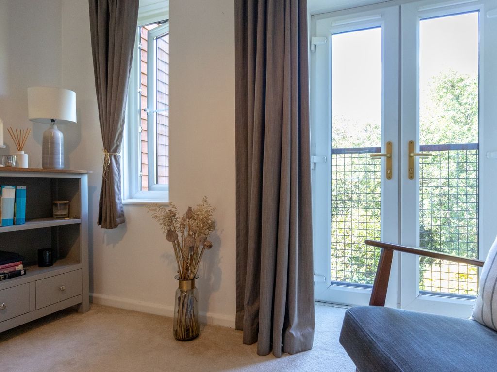 1 bed maisonette for sale in John Wiskar Drive, Cranleigh, Surrey GU6, £215,000