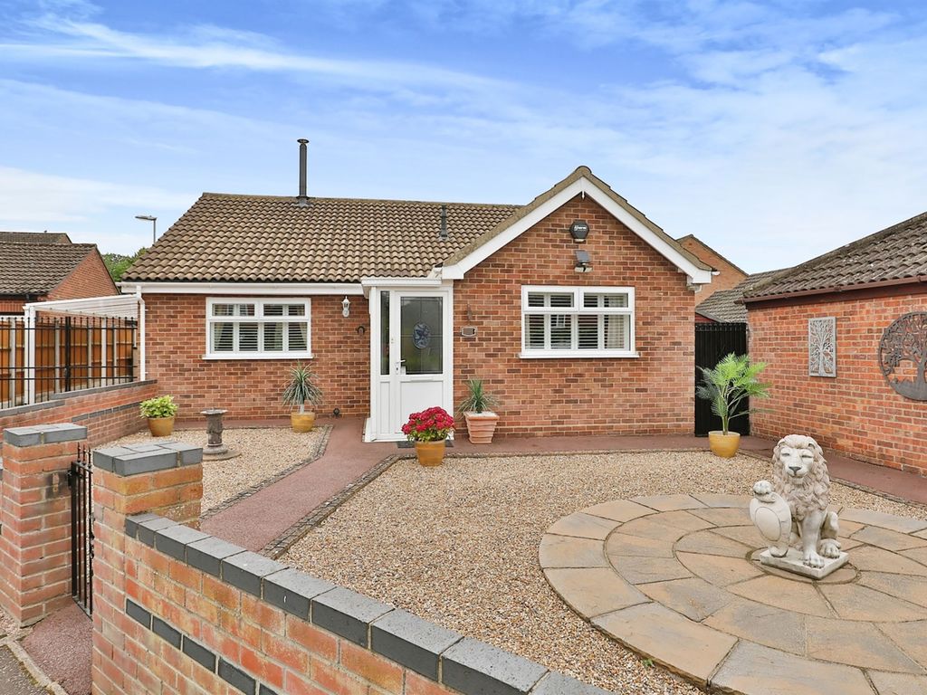 2 bed detached bungalow for sale in Peverell Road, Norwich NR5, £270,000