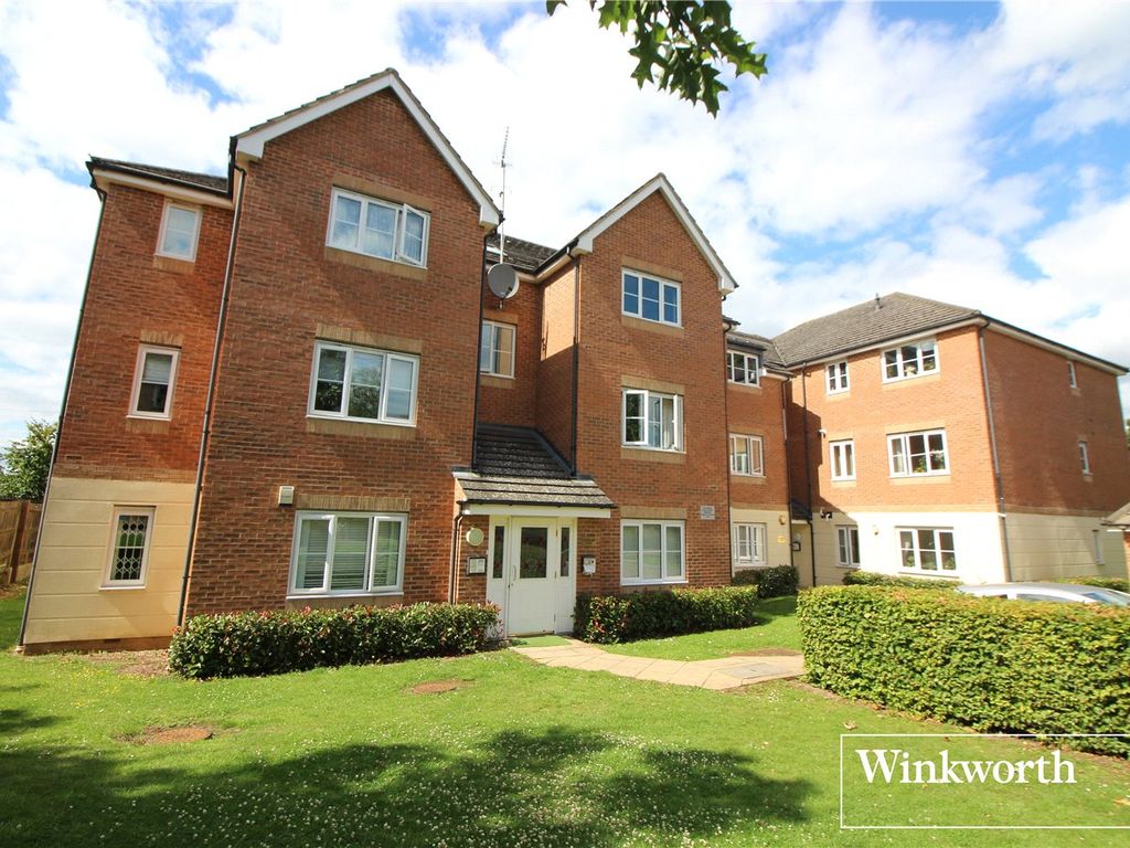 2 bed flat for sale in Eaton Way, Borehamwood, Hertfordshire WD6, £300,000