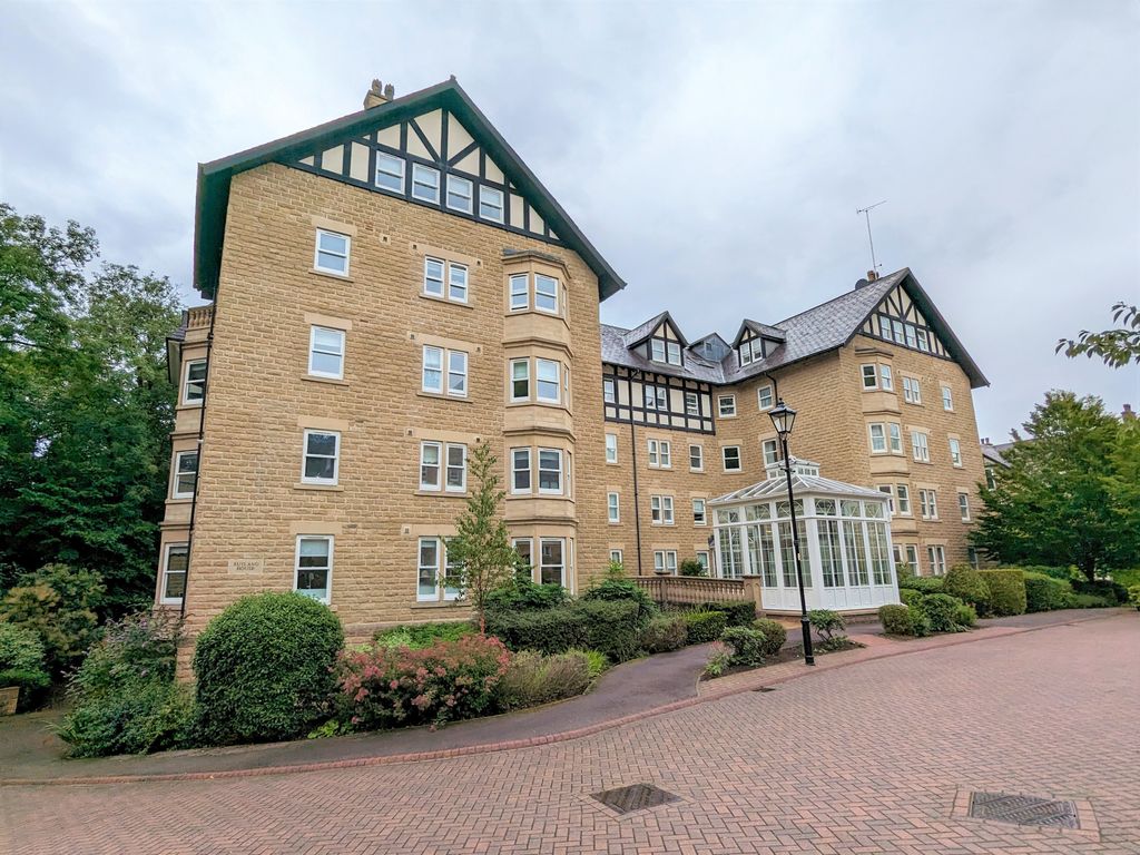 2 bed flat for sale in Rutland House, Mansfield Court, Harrogate, North Yorkshire HG1, £230,000