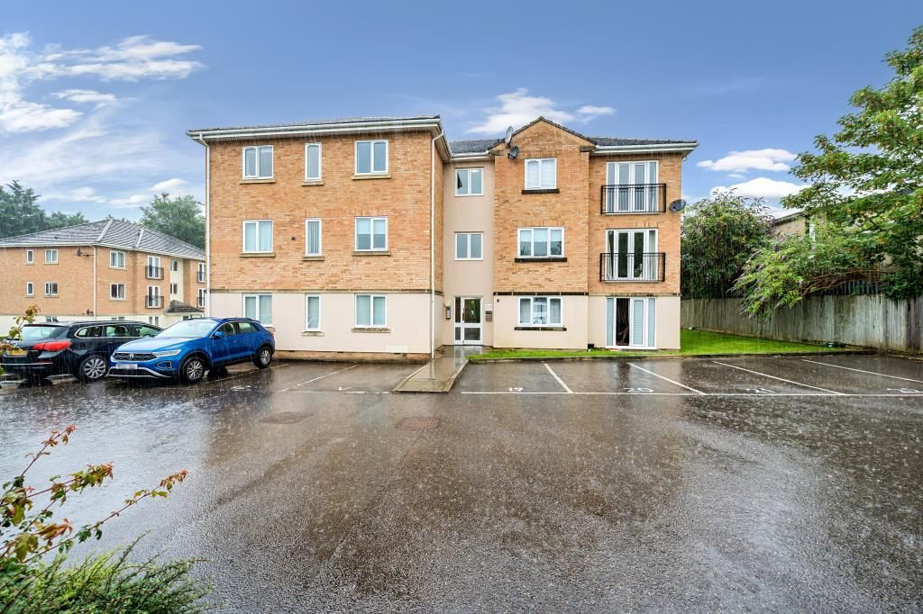 2 bed flat for sale in Thatcham, Berkshire RG19, £175,000