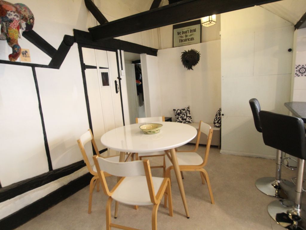 2 bed cottage for sale in High Street, Sandy SG19, £289,950