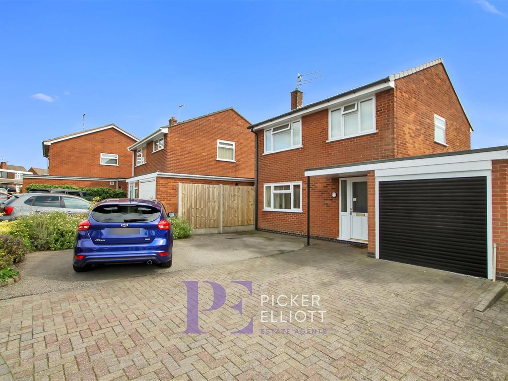 3 bed detached house for sale in Boston Way, Barwell, Leicester LE9, £285,000