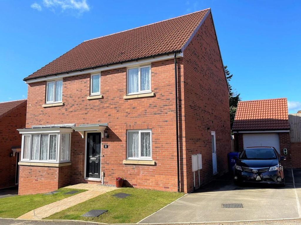 4 bed property for sale in Wagoners Way, East Ayton, Scarborough YO13, £290,000