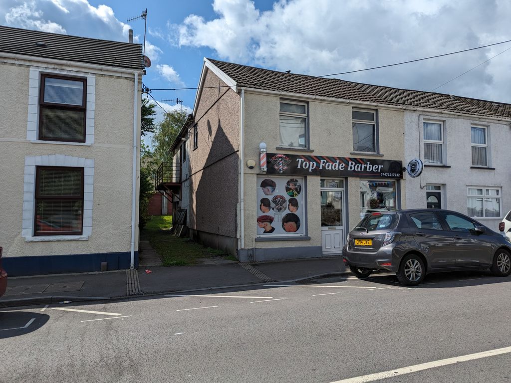 Retail premises for sale in Sterry Road, Swansea SA4, £150,000