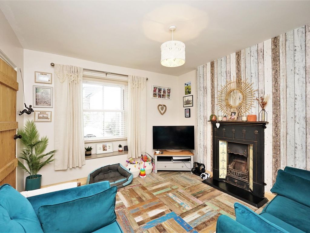 3 bed property for sale in Bardsea, Ulverston LA12, £290,000