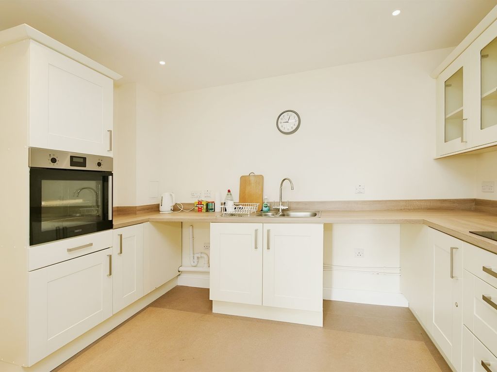 2 bed flat for sale in Haxby Road, New Earswick, York YO32, £100,000