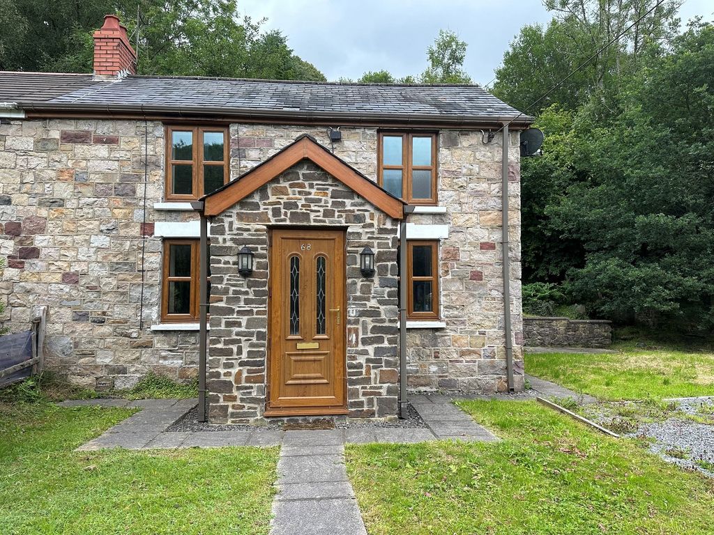 3 bed cottage for sale in Heol Giedd, Cwmgiedd, Ystradgynlais, Swansea. SA9, £285,000