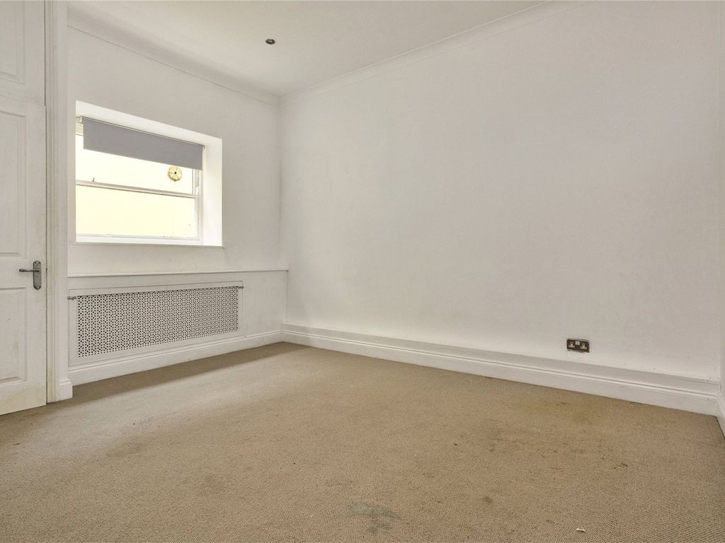 1 bed flat for sale in Chain Pier House, 46-48 Marine Parade, Brighton BN2, £200,000