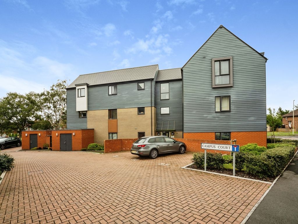 2 bed flat for sale in Campus Court, Ashford TN23, £89,250