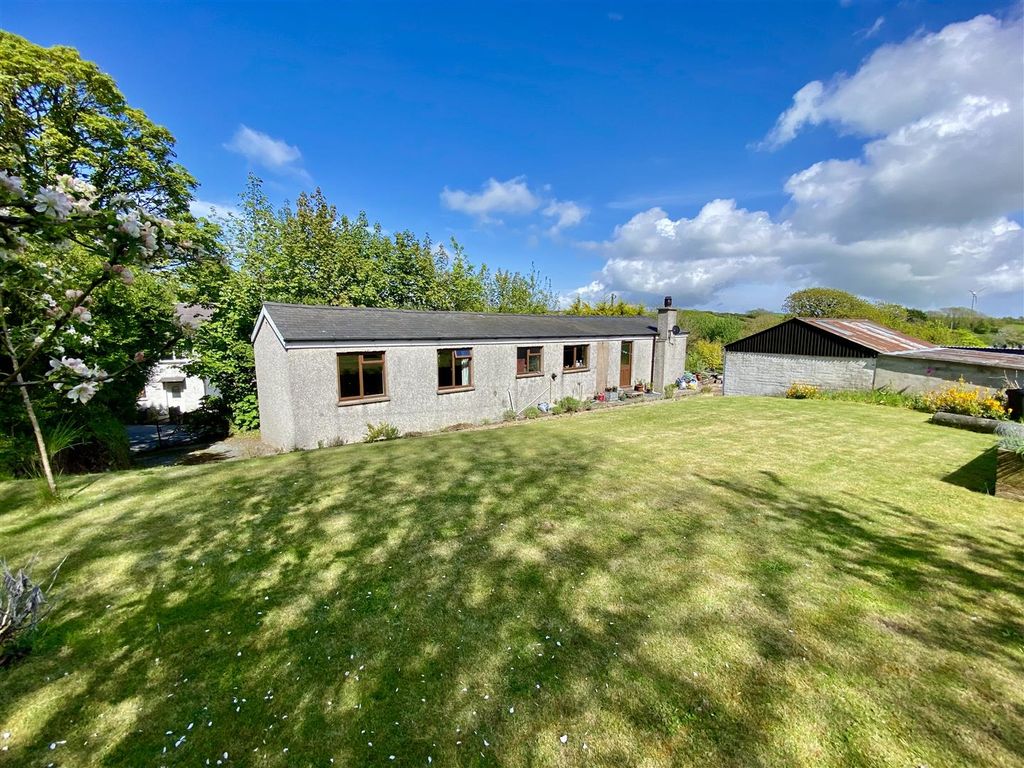 2 bed detached house for sale in Sarn, Pwllheli LL53, £325,000