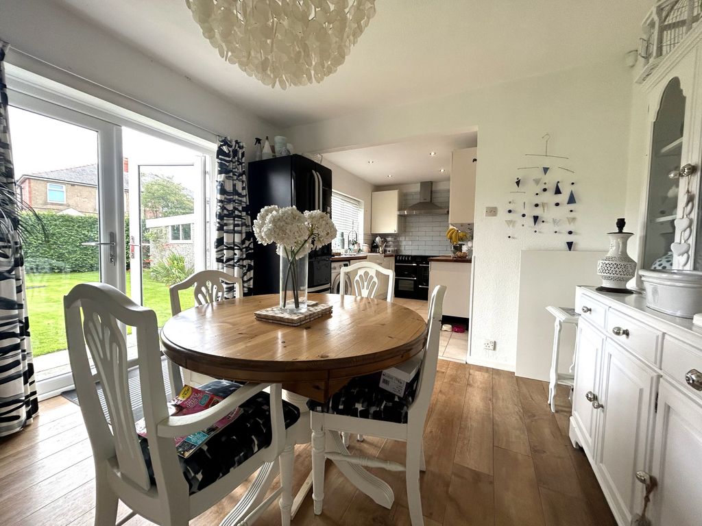 3 bed detached house for sale in Northgate, Goosnargh PR3, £304,950