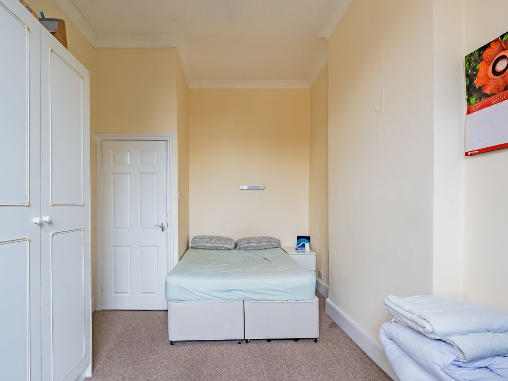 1 bed flat for sale in Hall Floor Flat, Kingsdown Parade, Kingsdown, Bristol BS6, £220,000