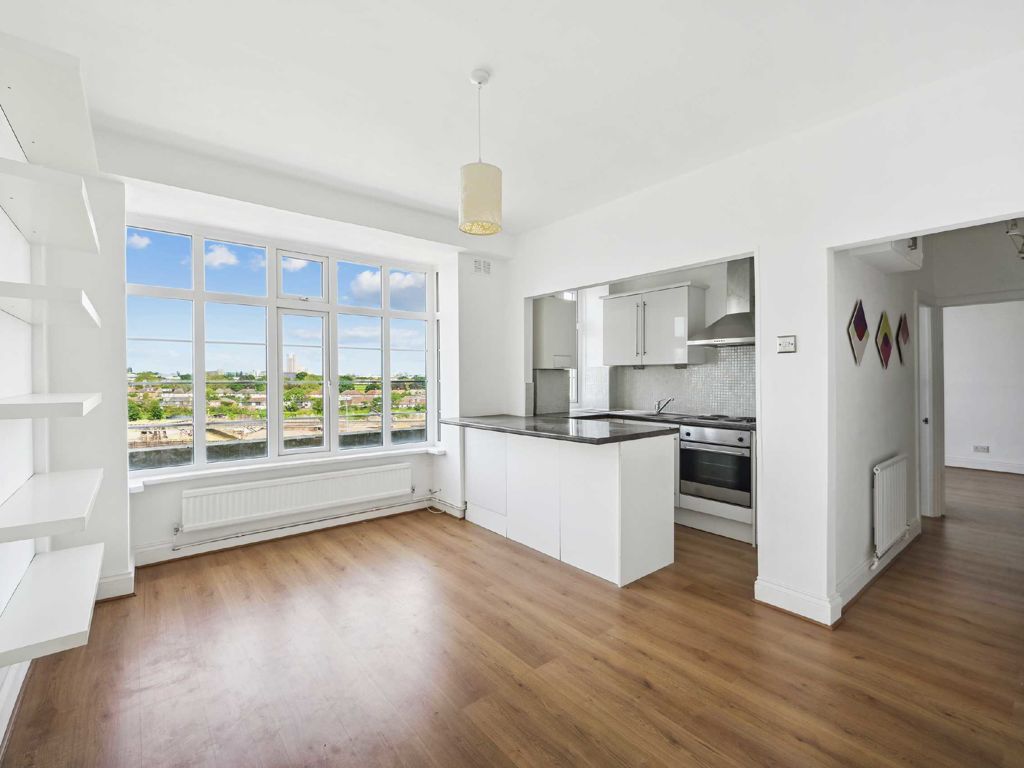 1 bed flat for sale in Horn Lane, London W3, £265,000