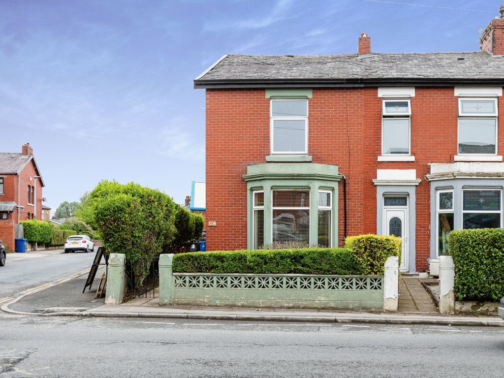 3 bed end terrace house for sale in Preston Old Road, Blackburn BB2, £200,000