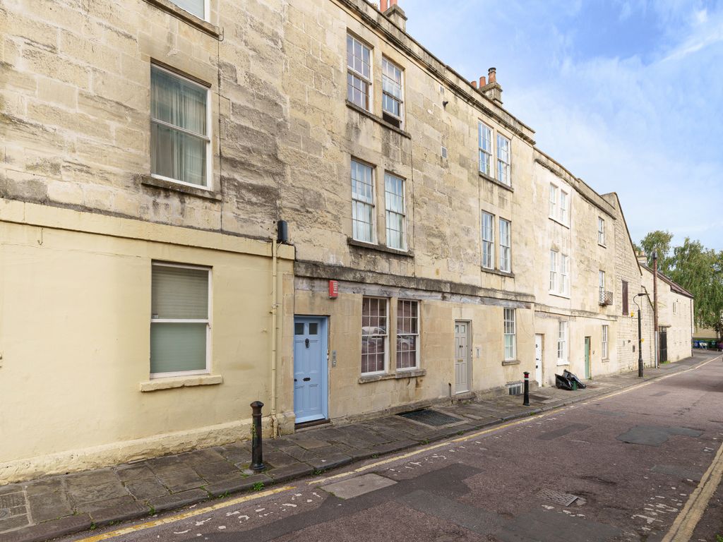 1 bed flat for sale in Weymouth Street, Bath, Somerset BA1, £200,000