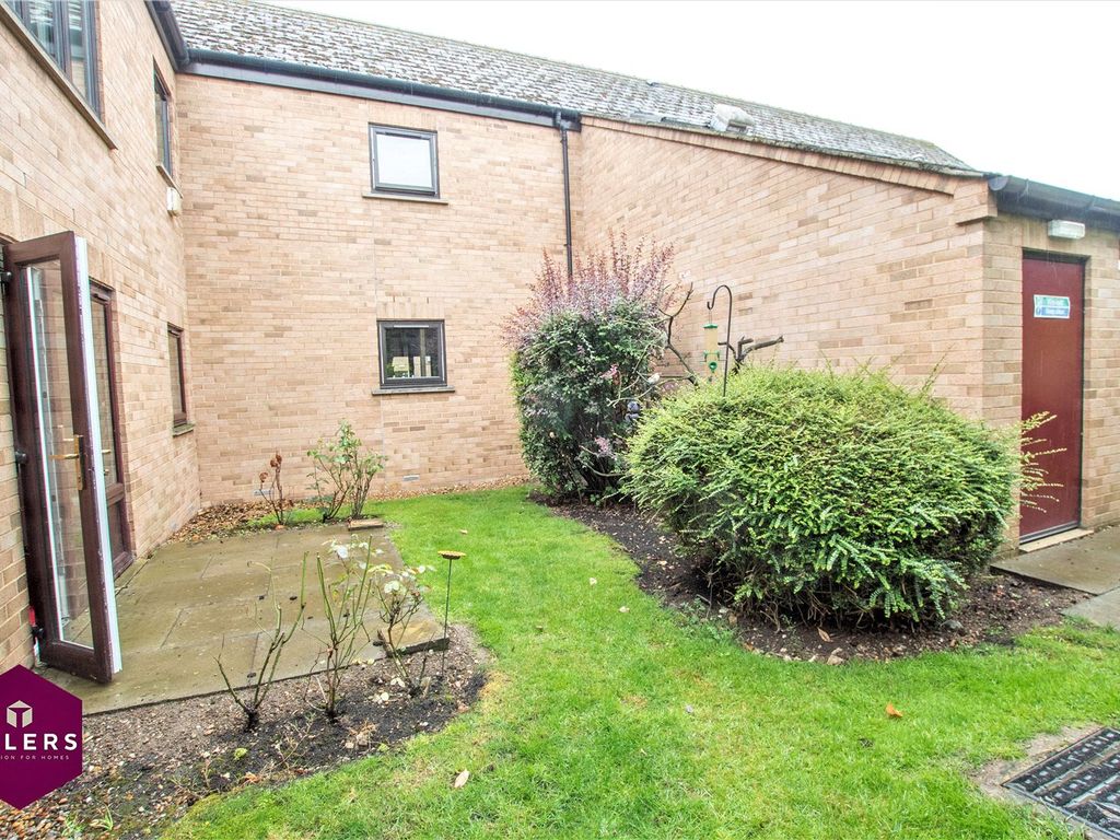 1 bed flat for sale in Windmill Grange, Histon, Cambridge CB24, £115,000