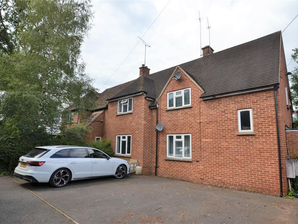 2 bed maisonette for sale in Sibleys Rise, South Heath, Great Missenden HP16, £285,000