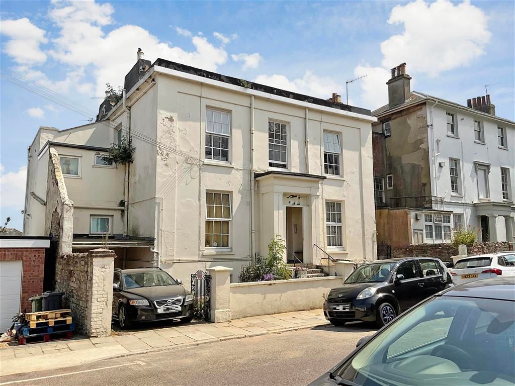 1 bed flat for sale in Barfield, Ryde, Isle Of Wight PO33, £120,000