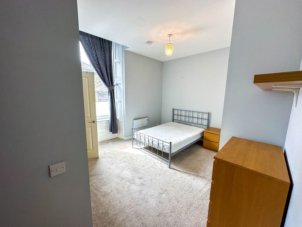 2 bed flat for sale in Union Street, Aberdeen AB11, £133,000
