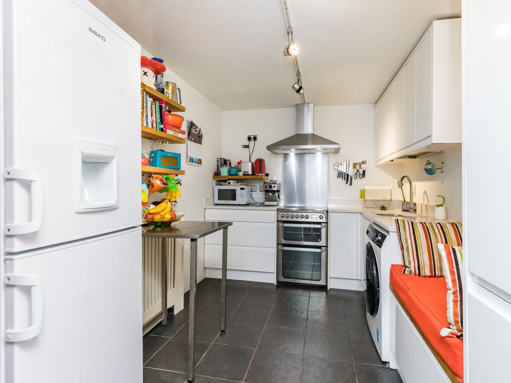 1 bed flat for sale in St. Georges Terrace, Brighton BN2, £275,000