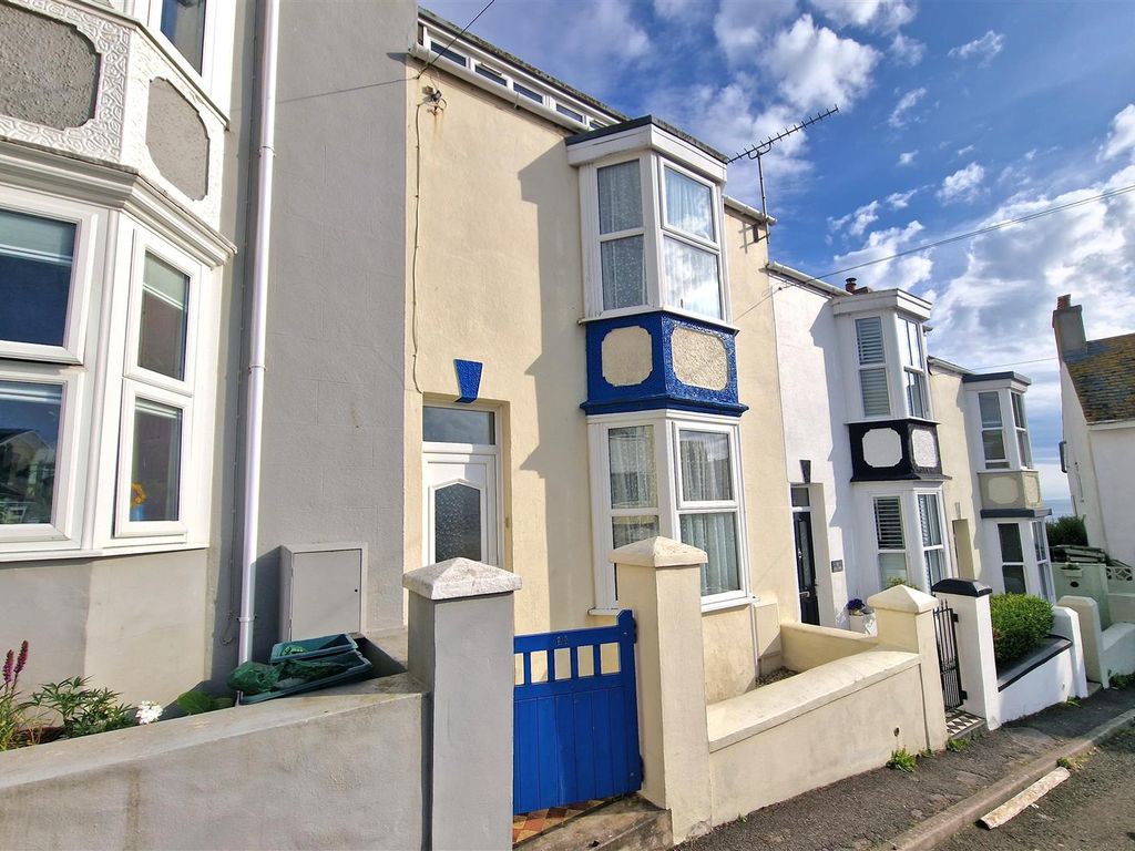 3 bed property for sale in Sea View, Portland DT5, £250,000