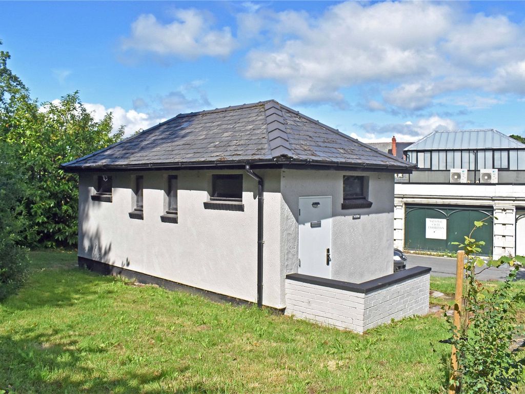Property for sale in Princes Avenue, Llandrindod Wells, Powys LD1, £27,500