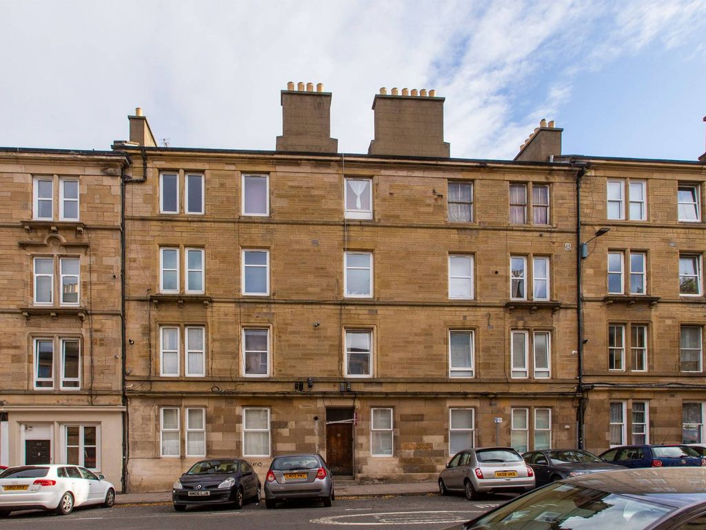 1 bed flat for sale in Albert Street, Edinburgh EH7, £150,000