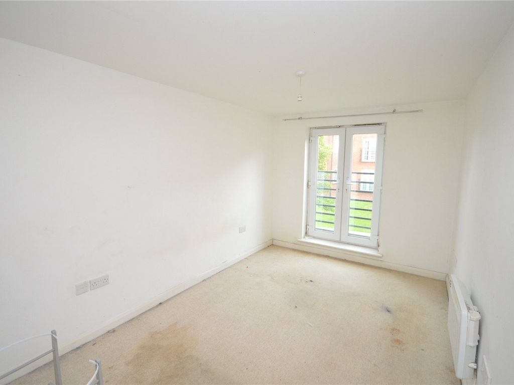 2 bed flat for sale in Fenton Place, Middleton, Leeds, West Yorkshire LS10, £105,000