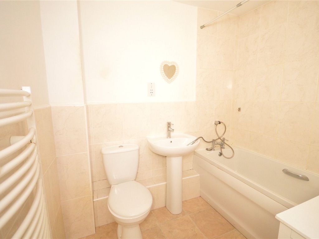 2 bed flat for sale in Fenton Place, Middleton, Leeds, West Yorkshire LS10, £105,000