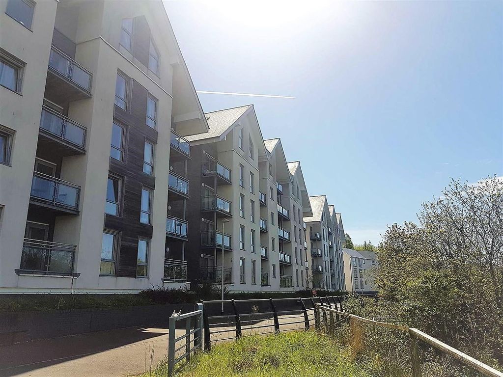 1 bed flat for sale in Victory Apartments, Phoebe Road, Pentrechwyth, Swansea SA1, £105,000