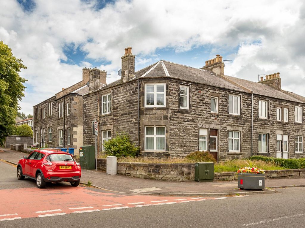 2 bed flat for sale in Forest Road, Townhill, Dunfermline KY12, £95,000