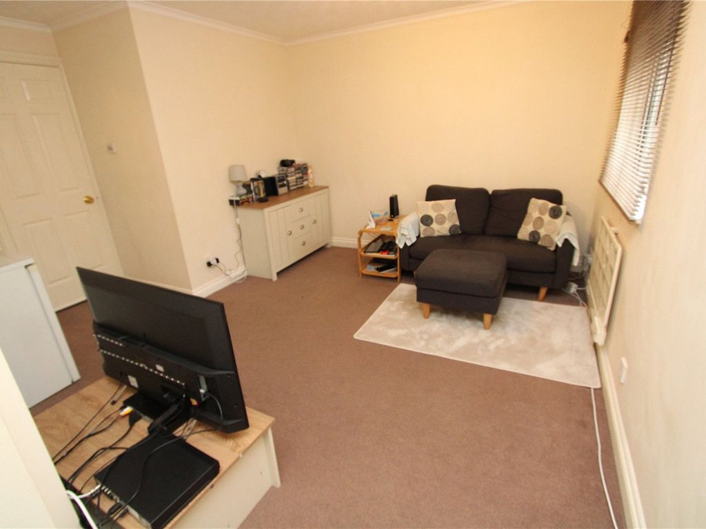 1 bed maisonette for sale in Duddon Close, Southampton SO18, £140,000