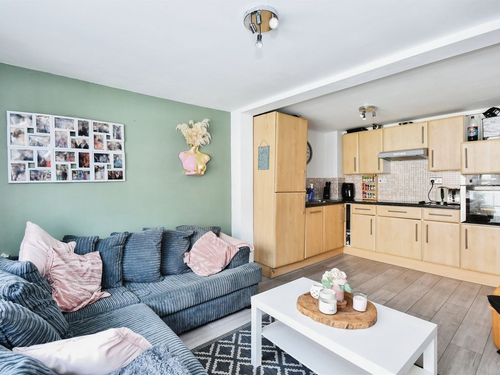1 bed flat for sale in Salisbury Street, Blandford Forum DT11, £82,500