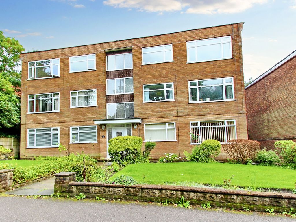 2 bed flat for sale in Radcliffe New Road, Whitefield M45, £140,000