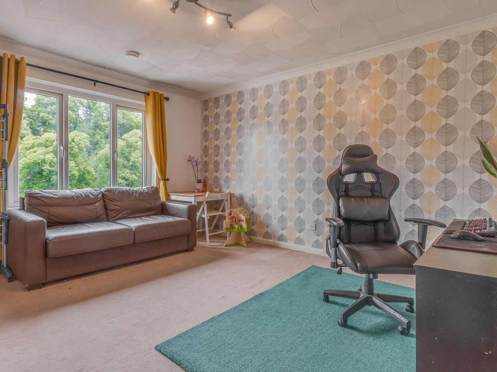 2 bed flat for sale in Riverside Road, Lanark ML11, £73,000