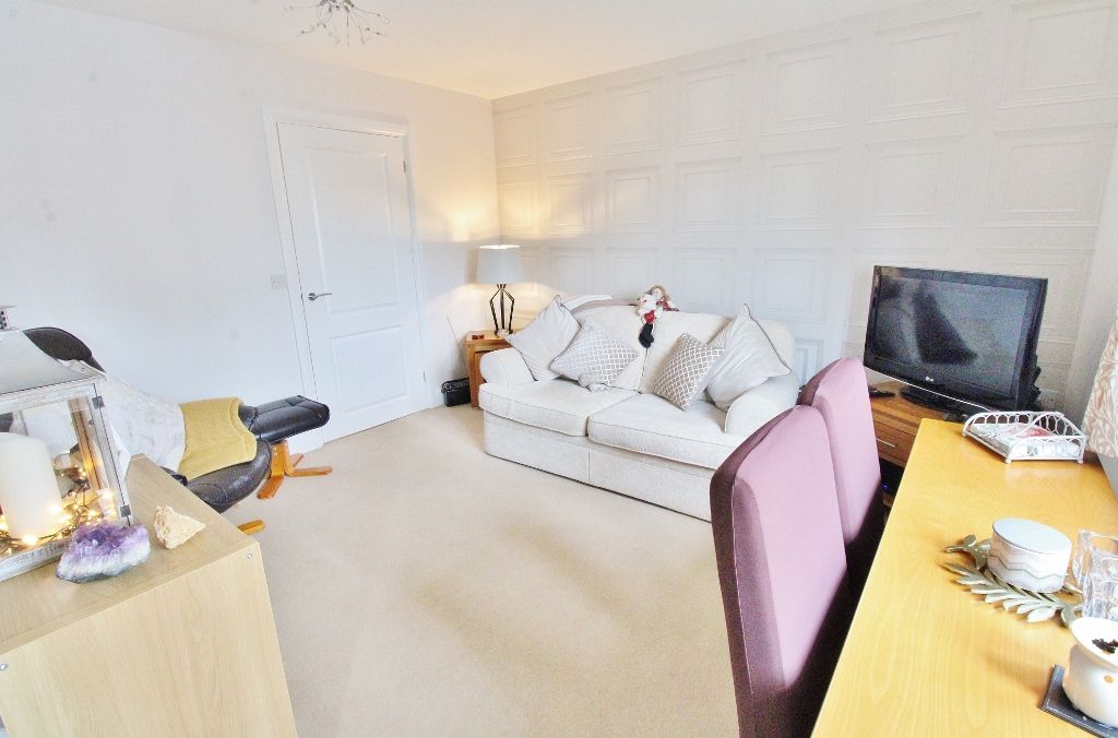 1 bed flat for sale in Amberley Court, Stubbington, Fareham PO14, £185,000
