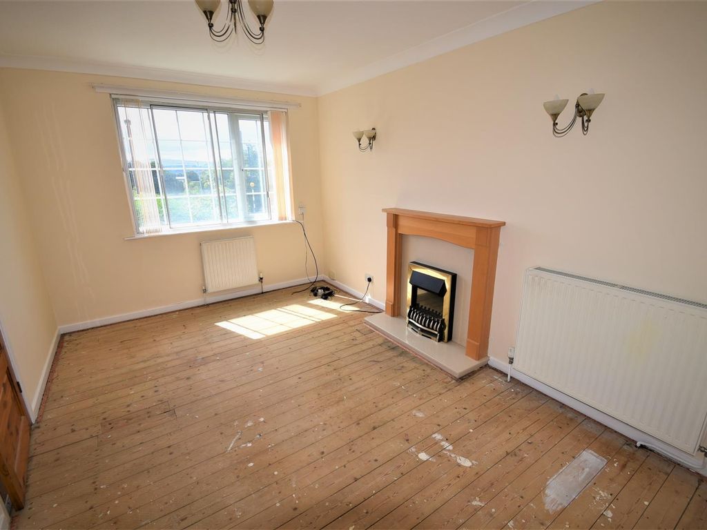 2 bed end terrace house for sale in New Hey Road, Salendine Nook, Huddersfield HD3, £130,000