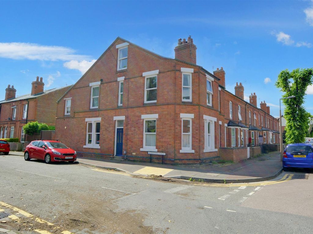 3 bed end terrace house for sale in Gladstone Street, Beeston, Nottingham NG9, £300,000