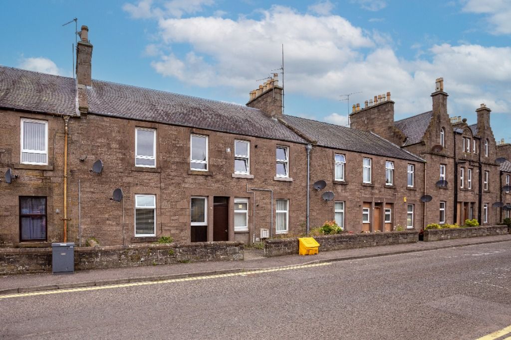 1 bed flat for sale in Yeaman Street, Forfar, Angus DD8, £59,000