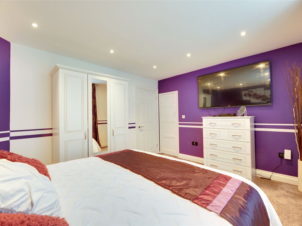 3 bed flat for sale in Shield Street, Sandyford, Newcastle Upon Tyne NE2, £180,000