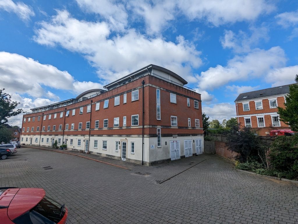 1 bed flat for sale in Station Road, Leiston IP16, £125,000