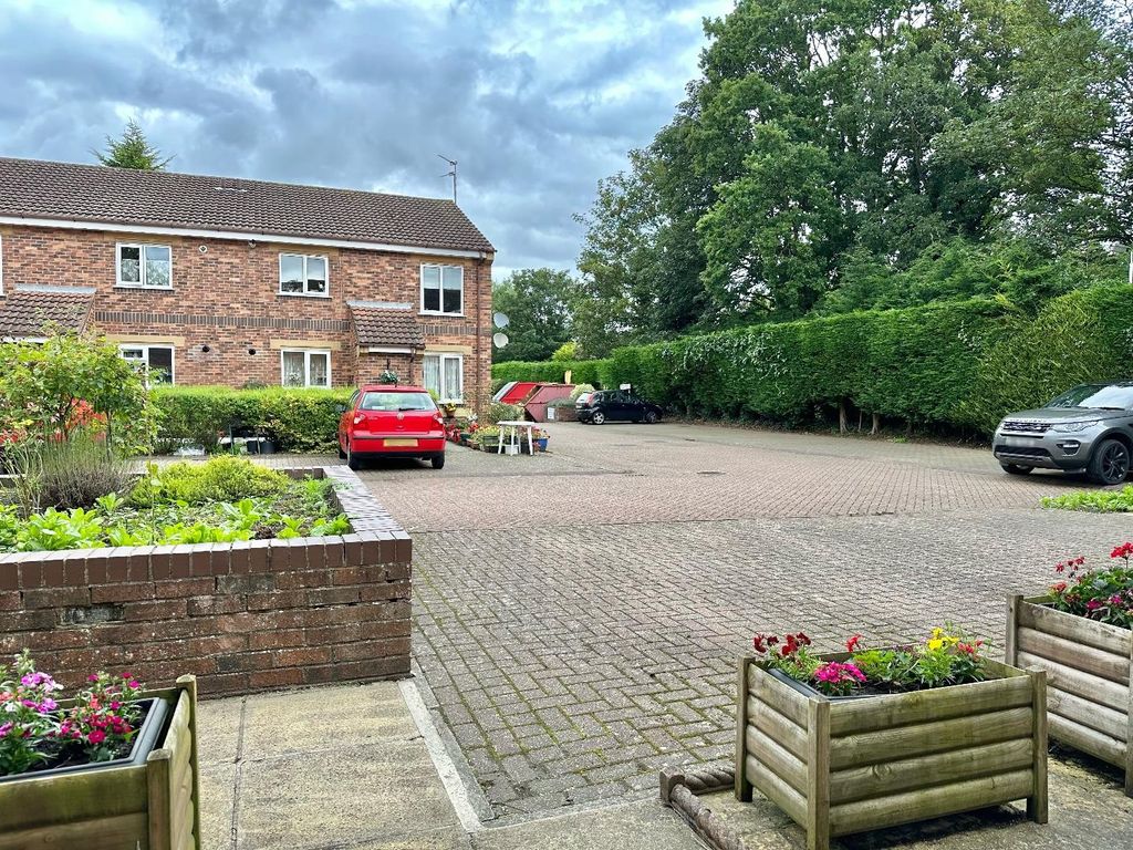 2 bed flat for sale in The Village, Haxby, York YO32, £180,000