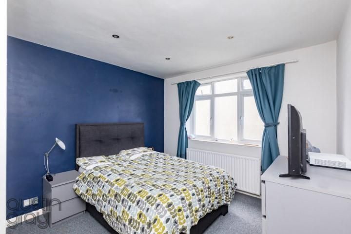 1 bed flat for sale in Chichester Close, Chichester Place, Brighton BN2, £270,000