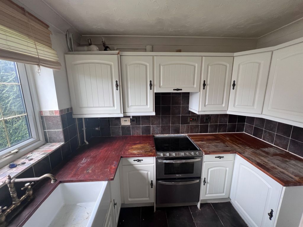 2 bed end terrace house for sale in Heol Bryncwtyn, Pencoed, Bridgend CF35, £135,000