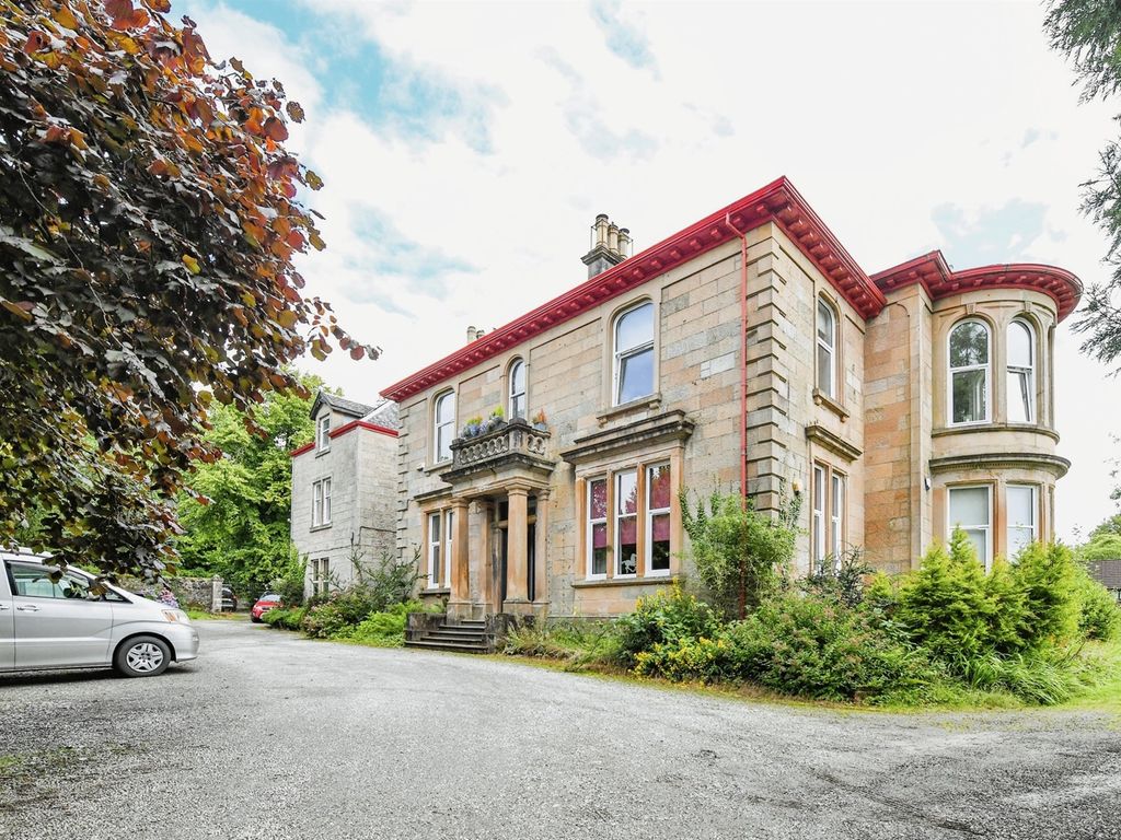2 bed flat for sale in Sinclair Street, Helensburgh G84, £270,000